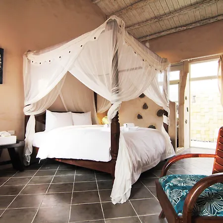 West Old House Проживання в сім'ї