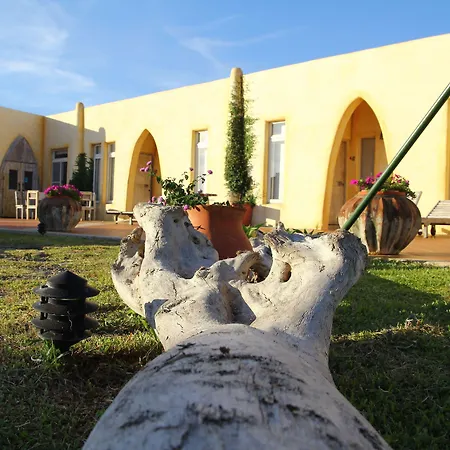 West Old House * Кеньдін