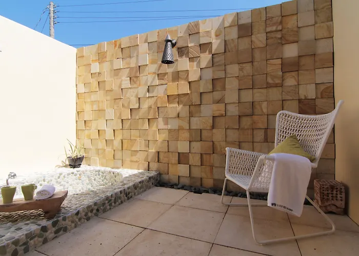 West Old House 켄팅