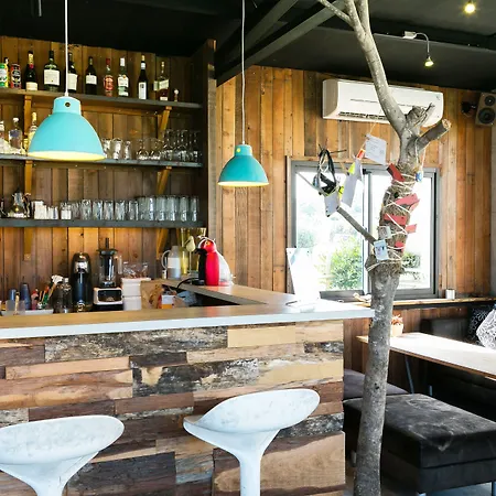 West Old House Homestay