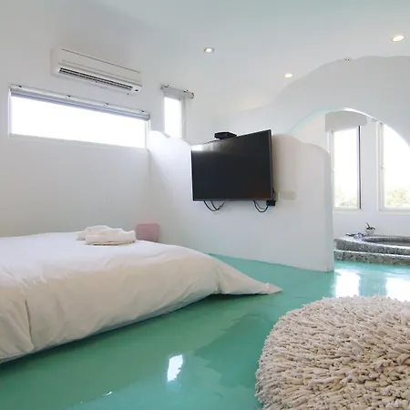 West Old House Homestay