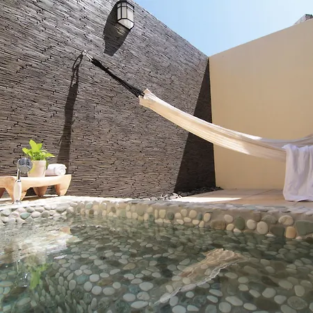 Homestay West Old House *