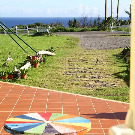 West Old House Homestay *