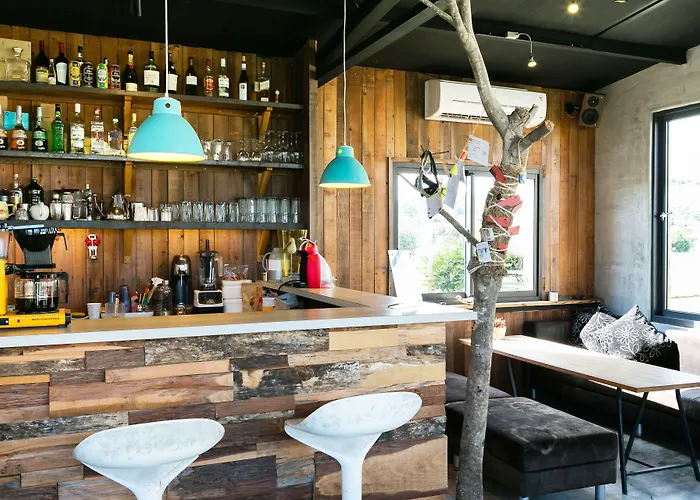 West Old House Homestay szállás