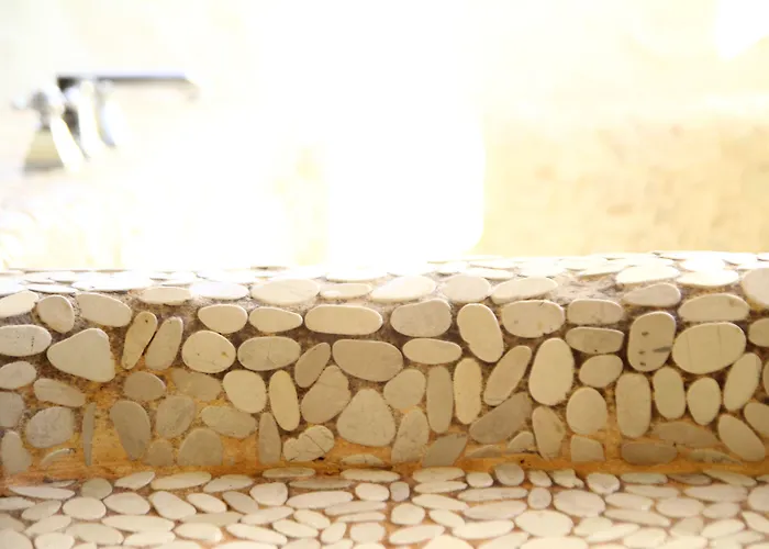 West Old House Homestay