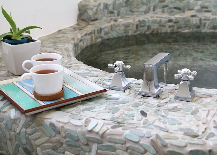 West Old House Homestay szállás *